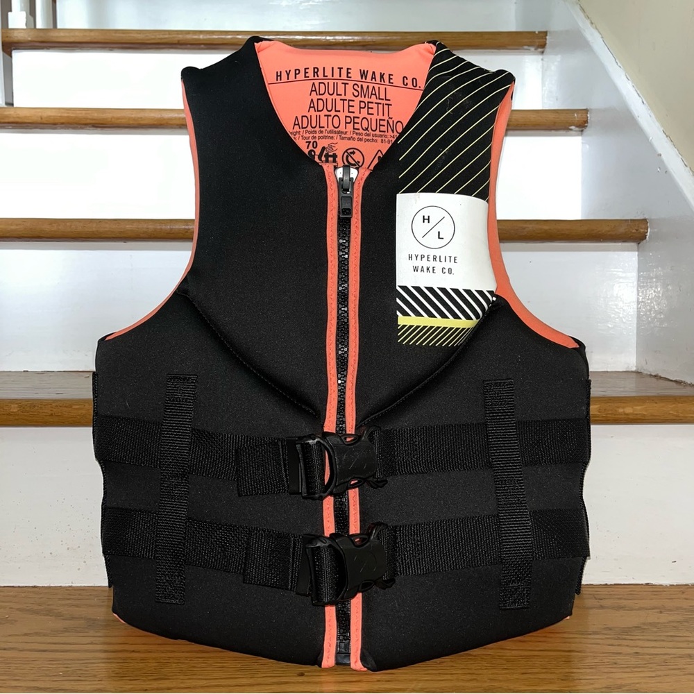Hyperlite Wake Co // NWOT // Indy Women’s CGA Vest - Peach - Adult Small